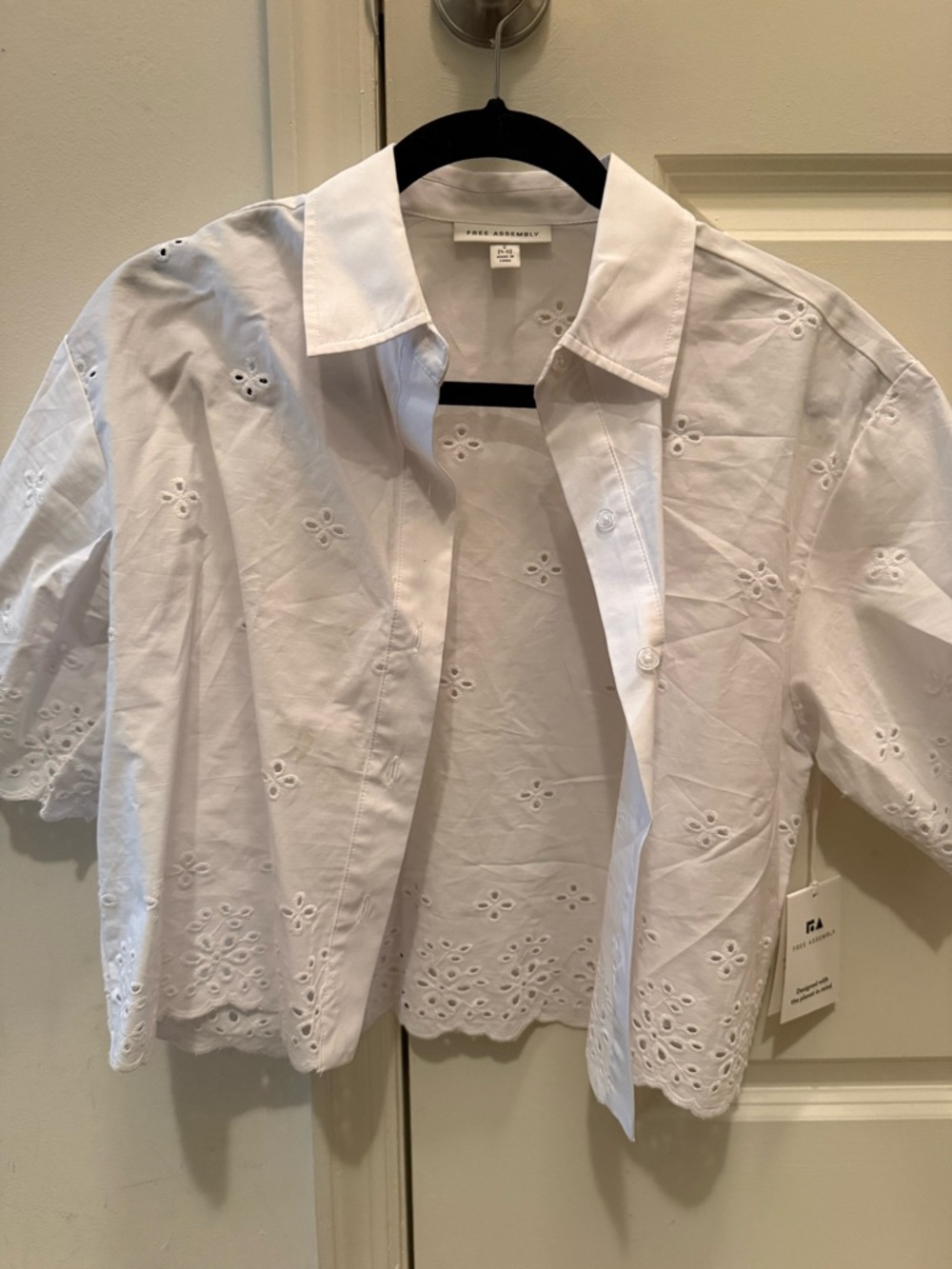 Frame Assembly White Eyelet Cotton Button-Front Blouse